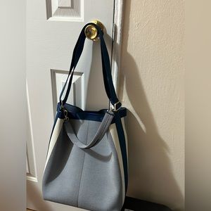 Rothy’s bucket bag